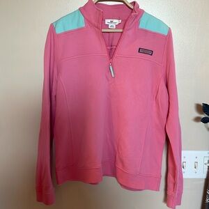 Woman’s Vineyard Vines shep shirt size large
